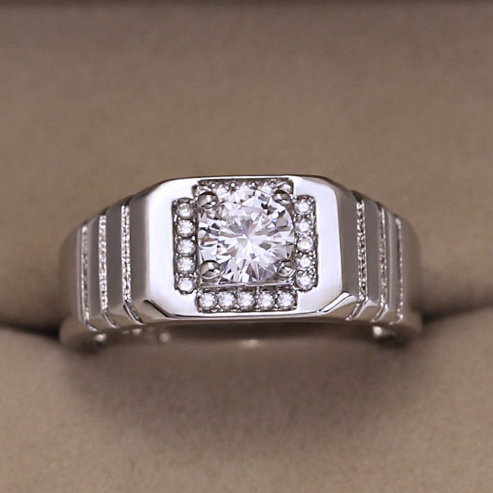 🍂  925 Silver Plated Round Shaped Cut CZ Fashionable Ring, FB16FA1101